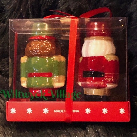 Lang Set of 2 Hand Painted Nutcracker Salt + Pepper Shakers - Picture 4 of 6